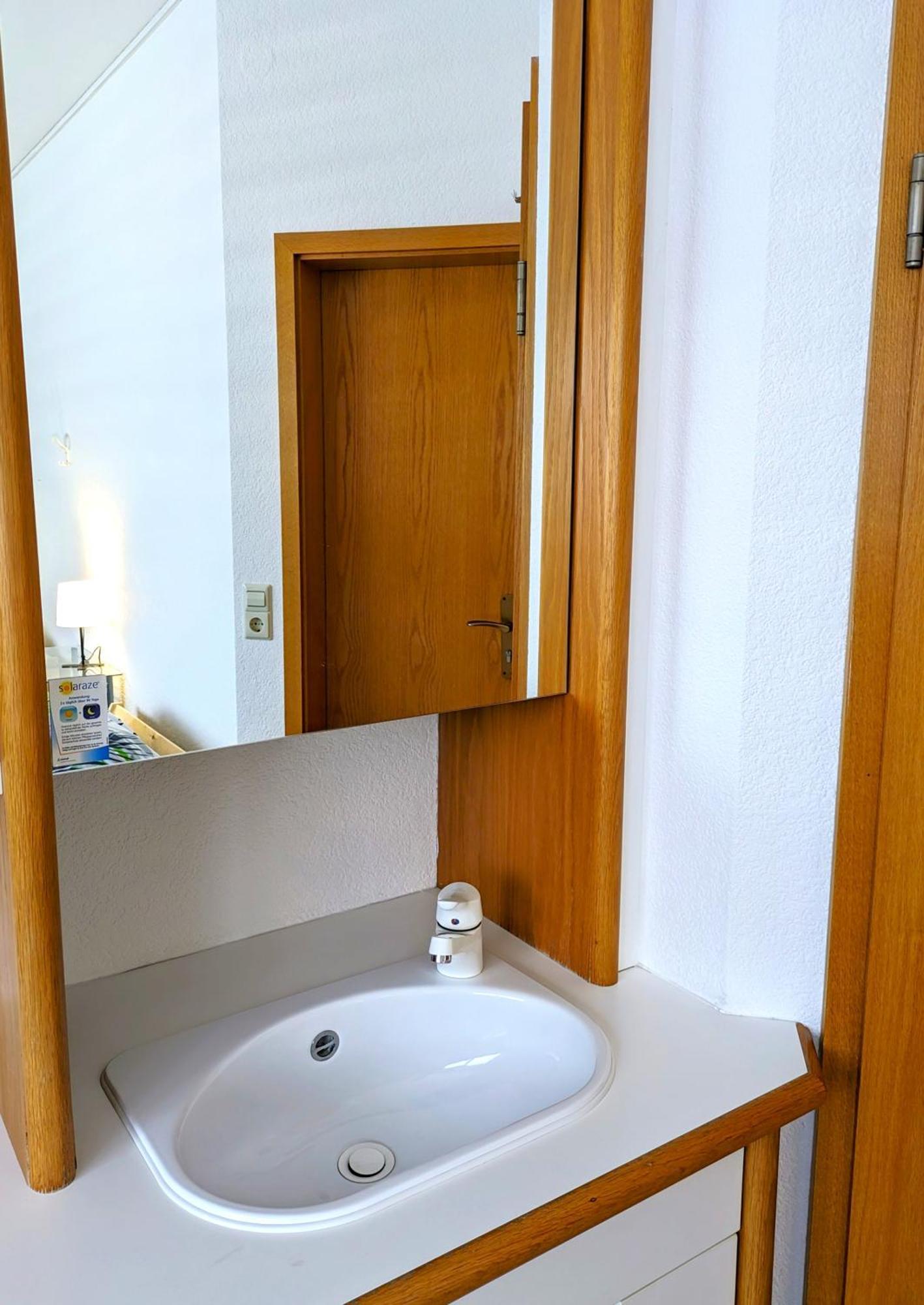 4 Zimmer Geraeumige Und Ruhig Gelegene Ferien- Und Monteurwohnung Nur Fuer Sie Allein Aujvari Vermietungen Spiegelberg Exterior foto