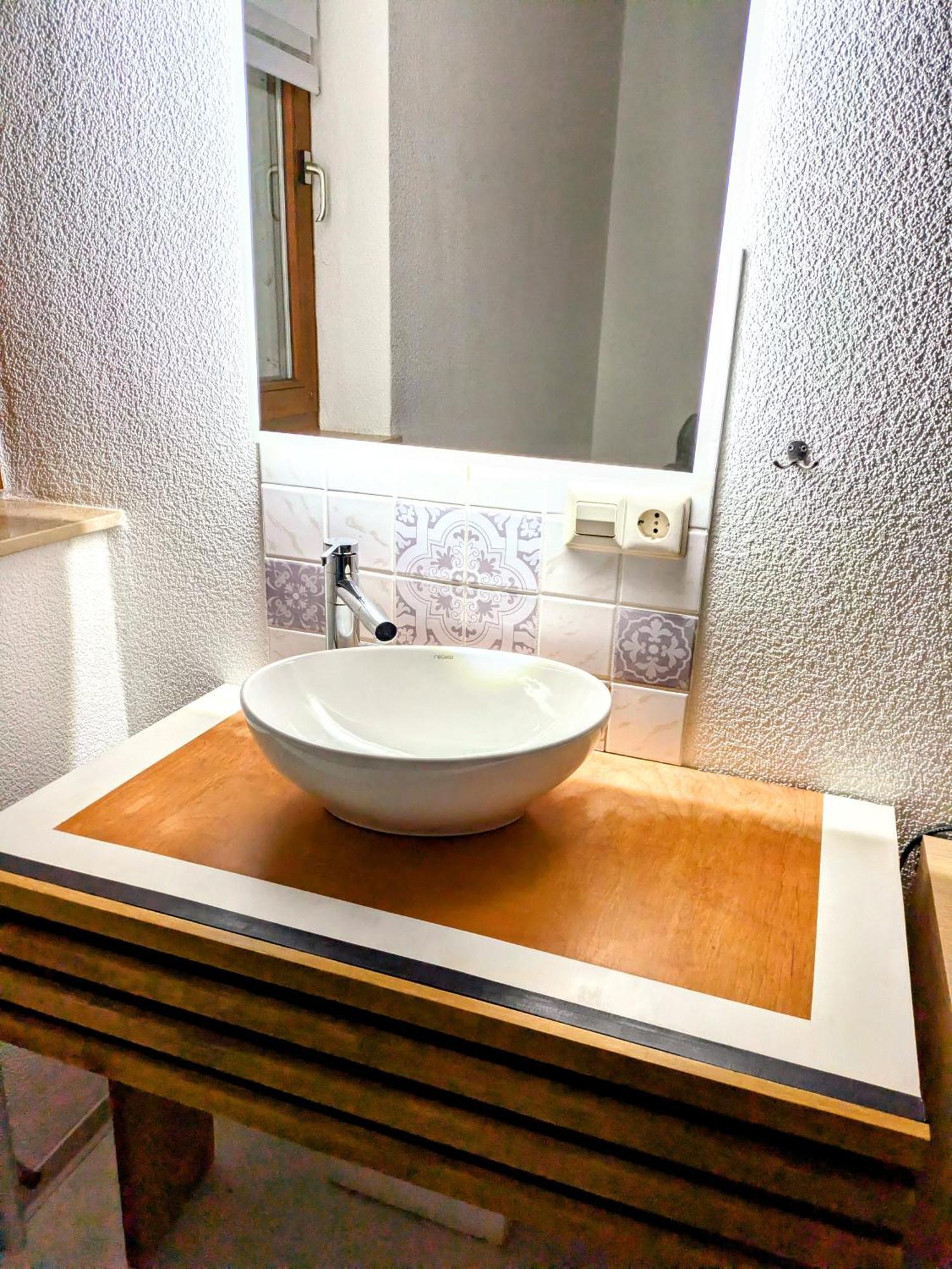 4 Zimmer Geraeumige Und Ruhig Gelegene Ferien- Und Monteurwohnung Nur Fuer Sie Allein Aujvari Vermietungen Spiegelberg Exterior foto